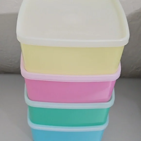 NOS Vintage Tupperware 4 Square Containers with Lids Pastel - Picture 3 of 4